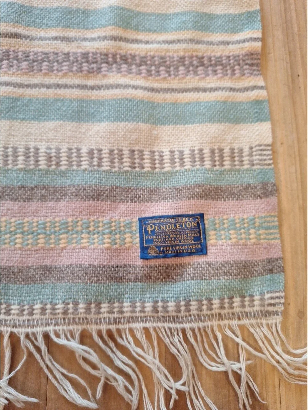 Wool, Vintage Pendleton Blanket, Throw Blanket, Fringed, Rare Pattern. Collector